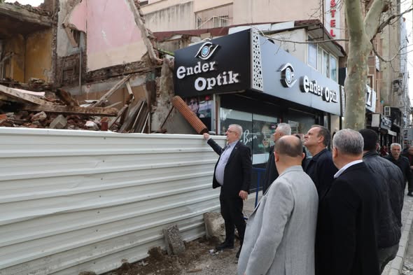 Edremit'te 113 Yıllık Tarihi Eski İstanbul Oteli Restore Edilecek