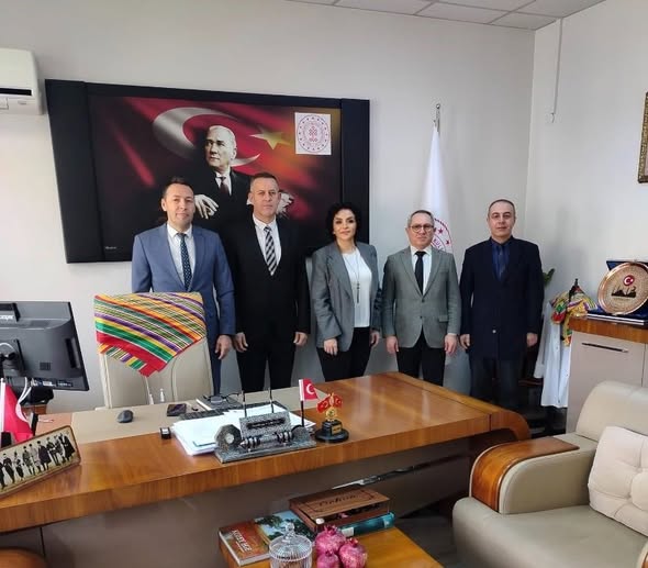 Balıkesir'de Kütüphane ve Müze Müdürleri İl Kültür Turizm Müdürü'nü Ziyaret Etti