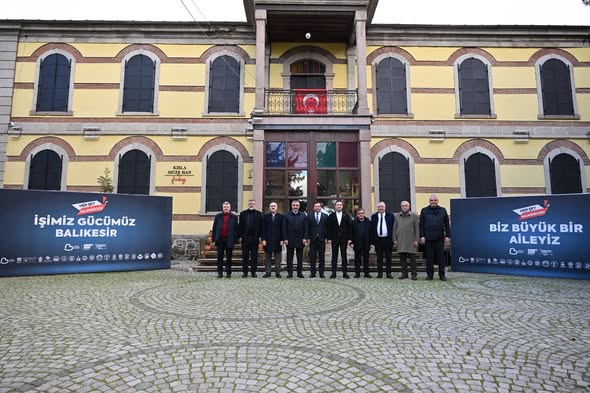 Belediye Başkanı Aydın Dinçer, Balıkesir'deki Belediye Başkanları Buluşması'na Katıldı