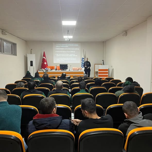 Balıkesir'de Genç AFAD Gönüllülerine Deprem ve KBRN Farkındalık Eğitimi Verildi
