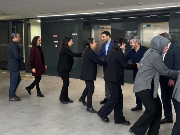 Balıkesir Ticaret Odası'nda Ramazan Bayramı Coşkusu: Personel ile Samimi Bayramlaşma