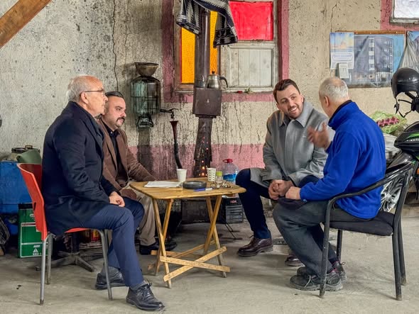 AK Partili Öztaylan, Kadir Gecesi'nde Bandırma'da Üç Ayrı Ramazan Programına Katıldı
