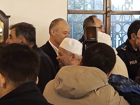 MHP Balıkesir İl Başkanlığı Ramazan Bayramı'nı Tarihi Paşa Camii'nde Karşıladı