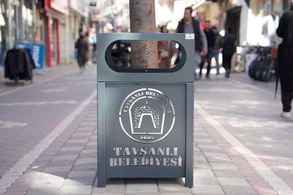 Genç Yazar Oğulcan Heybel, Tavşanlı Belediye Başkanı Ali Kemal Derin'i Ziyaret Etti ve 