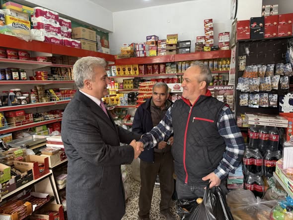 AK Partili Canbey Balıkesir'de Esnafın Yanında: Çay Mahallesi'nde Sahadaydı