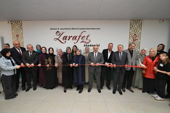 Zarafet Akademi ve Edebiyat Atölyesi Açıldı