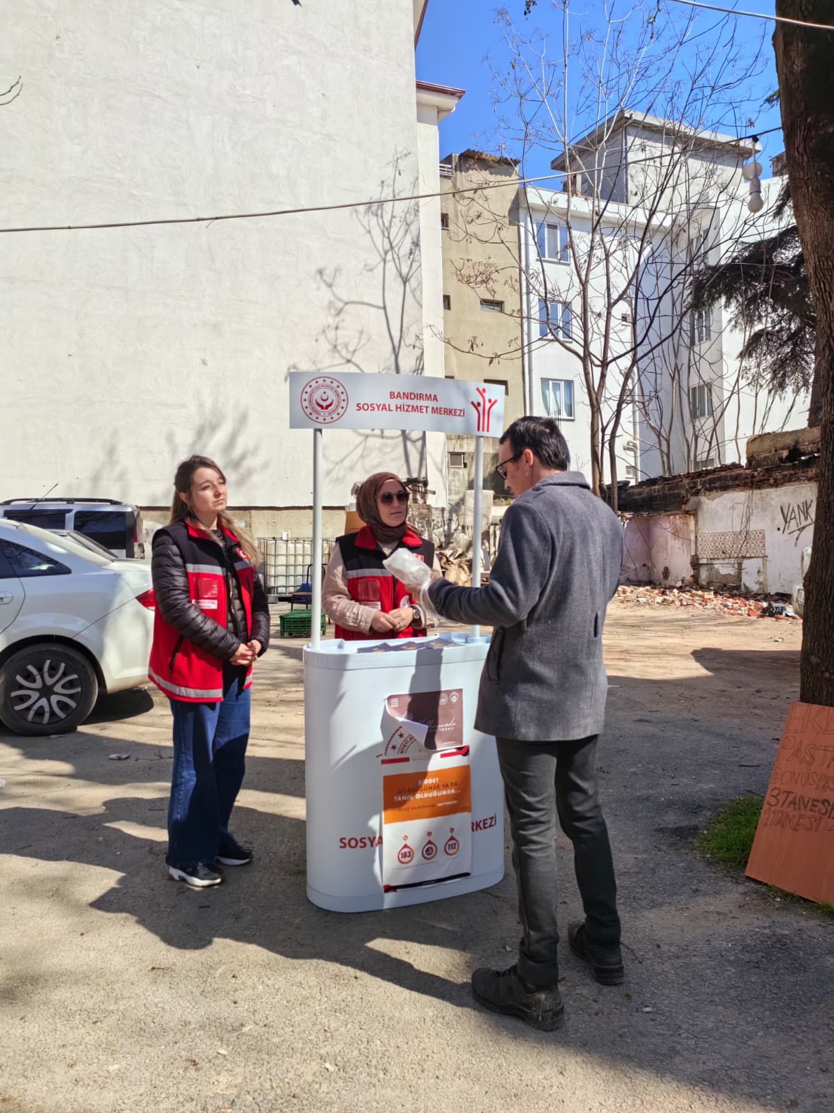 Balıkesir'de Roman Vatandaşlarına Sosyal Hizmet Tanıtımı