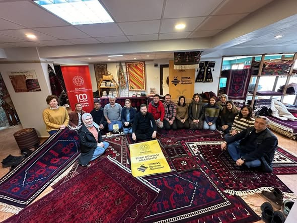 Balıkesir'de Halı ve Kilim Motiflerinin Sırrı Çözüldü: Her Motif Bir Hikaye Taşıyor