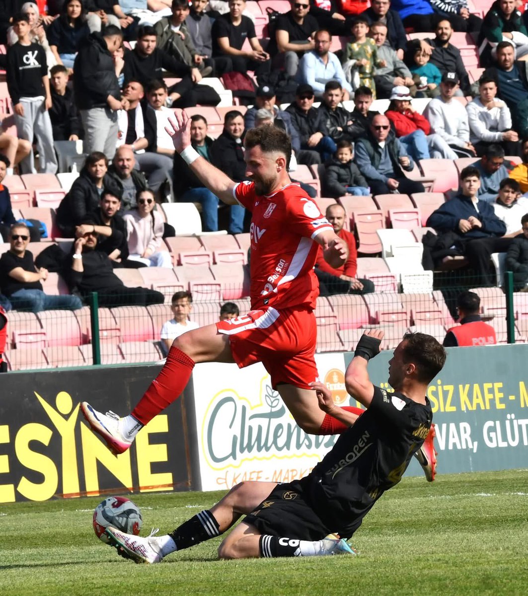 Balıkesirspor - Eskişehirspor: İlk Yarıda Gol Sessizliği