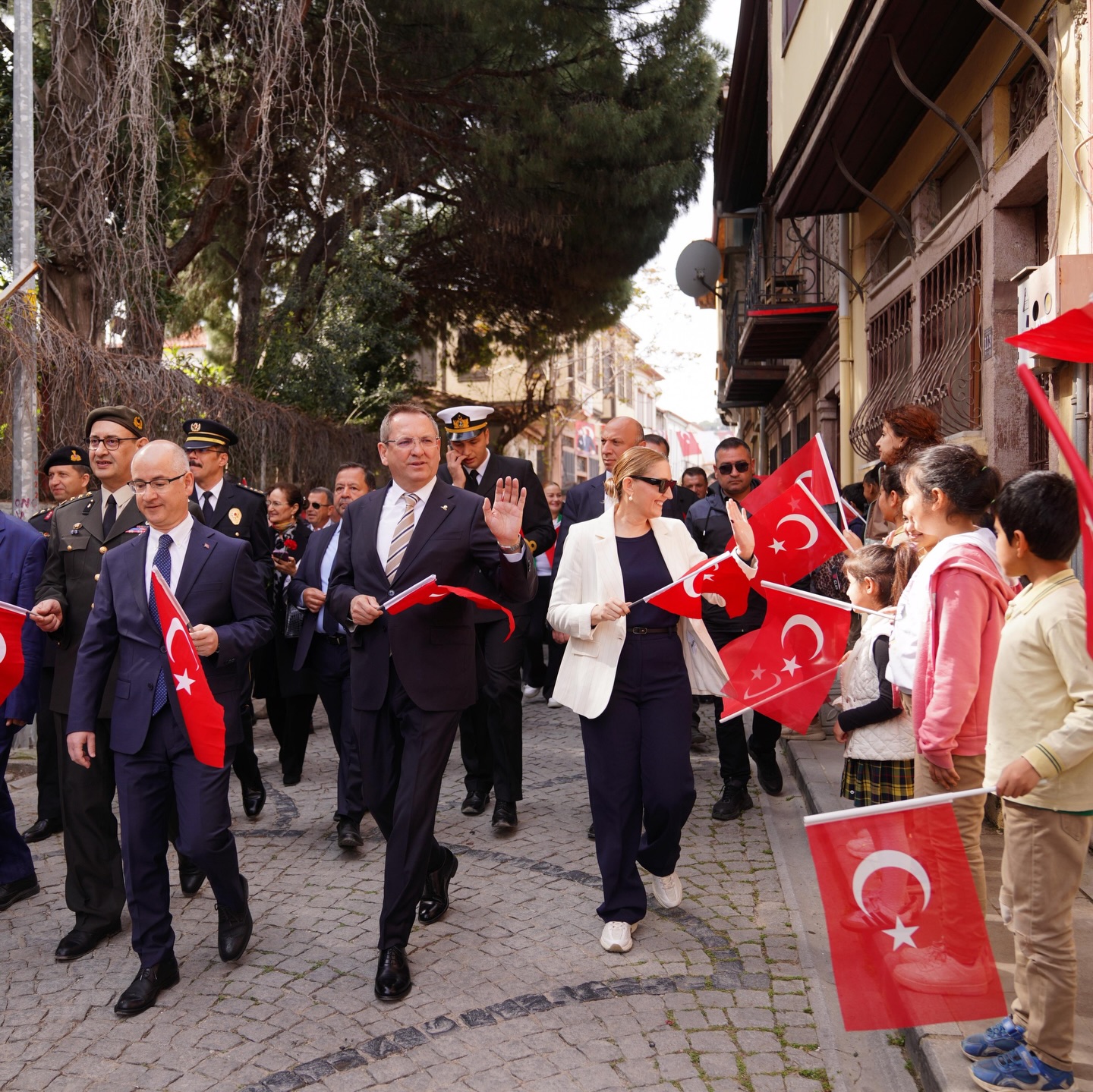 Ayvalık'ta Atatürk'ün 92 Yıl Önceki Ziyaret Yolu Anıldı