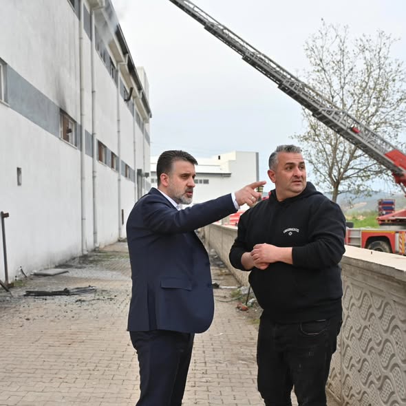 İnegöl'deki İş Yeri Yangınına 69 İtfaiyeci ile Müdahale: Yangın Kontrol Altına Alındı