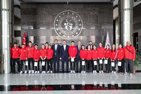 Bandırma'dan Modern Pentatlon Yıldızları Bakanlıkta Ağırlandı