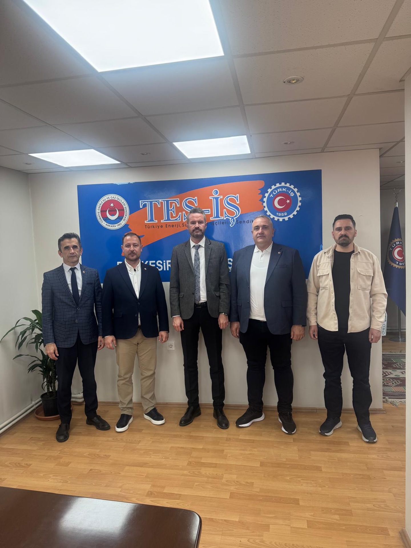 Belediye-İş Sendikası, TES-İŞ Balıkesir Şube Başkanı'nı Ziyaret Etti