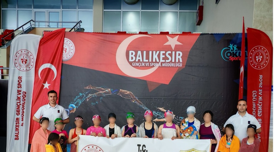 Balıkesir'de Çocuk Evleri ve Sahil Güvenlik Yüzme Eğitiminde Buluştu
