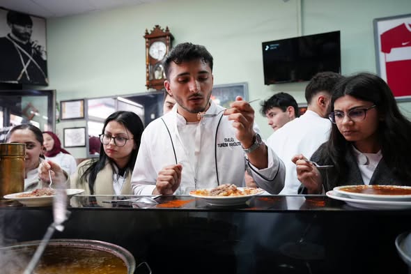 Akhisar'da Öğrenciler Yerel Lezzetlerle Buluştu