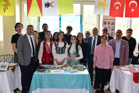 BAÜN'de Uluslararası Öğrenciler Kültürlerini Tanıttı