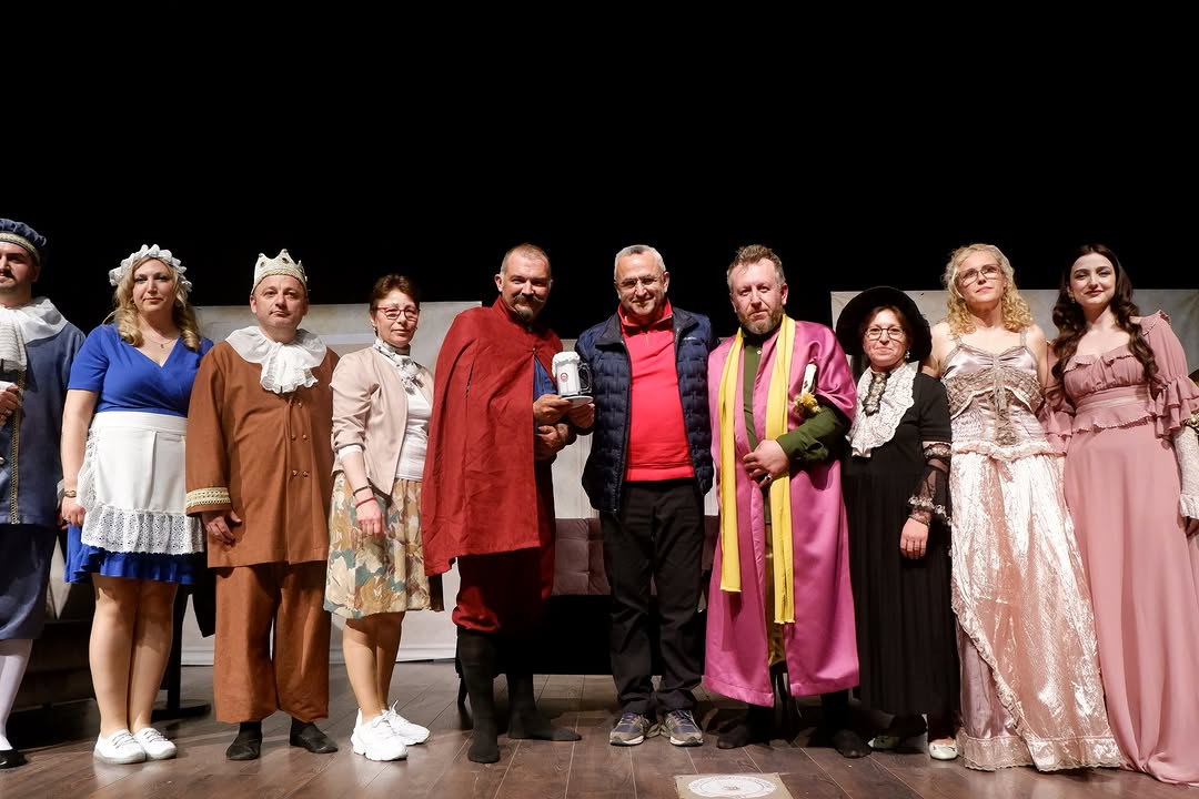 Susurluk'ta İkinci Tiyatro Festivali'nde Tartüf Coşkusu