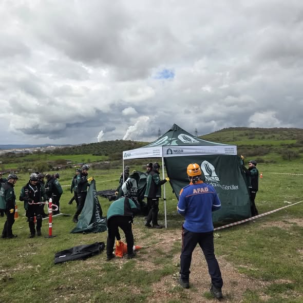 Balıkesir'de Nezir Derneği Arama Kurtarma Ekibi AFAD Akreditasyon Sınavını Geçti
