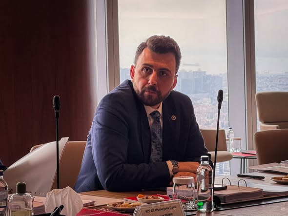 Balıkesir'den TBMM'ye Ziyaret: Muhtarlar ve Kaymakamlar Bir Arada