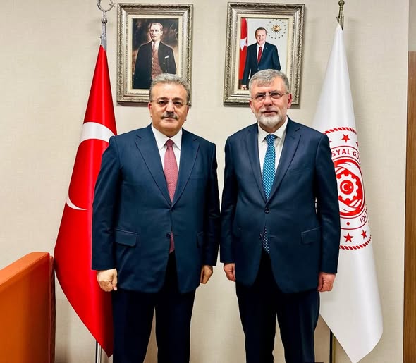 Kepsut Belediye Başkanı Bakan Yardımcısı Özçelik ile Görüştü