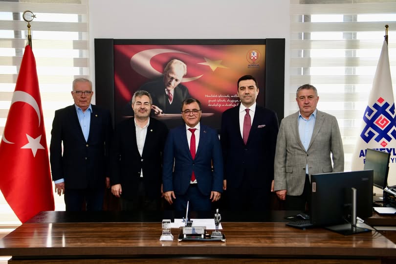 Balıkesir Ticaret Odası, Altıeylül Belediye Başkanı Şehirli'yi Ziyaret Etti