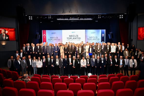 Marmara Belediyeler Birliği'nin Yeni Başkanı Ahmet Akın Oldu