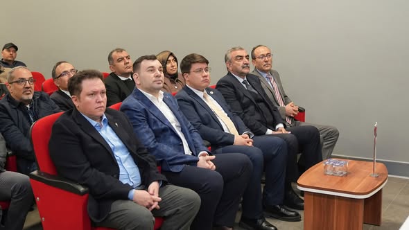 Balıkesir'de Yetiştiricilere Hayvancılık Eğitimi Verildi