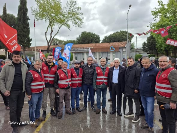 CHP Karesi İlçe Başkanlığı 1 Mayıs'ta Alanlarda Yer Aldı