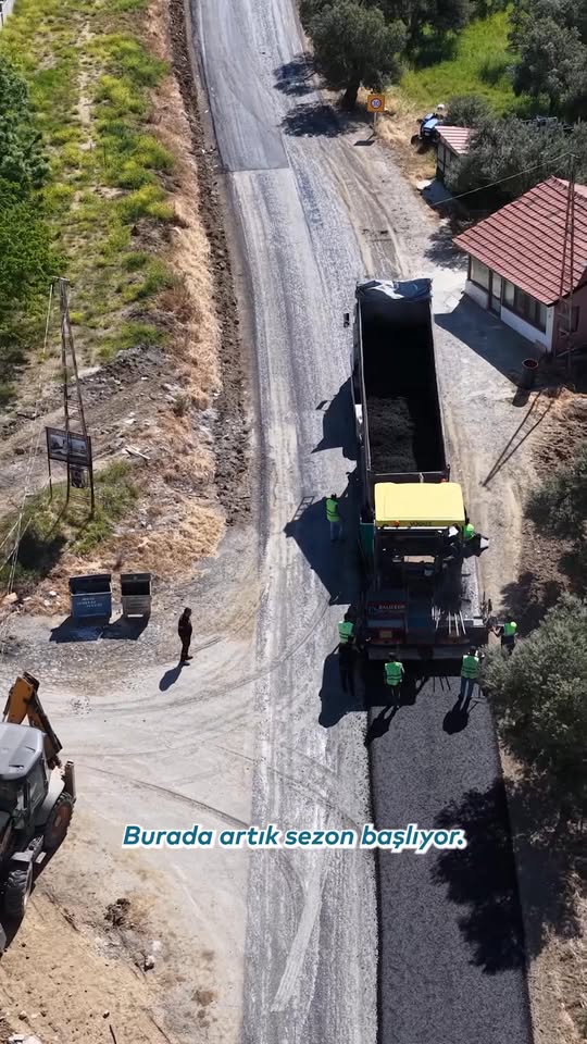 Balıkesir'de Yol Seferberliği: Gömeç'in İhmal Edilmiş 5 Km'lik Yolu Asfaltlanıyor