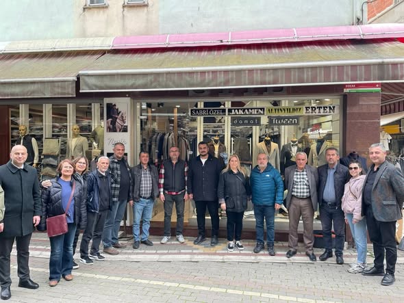CHP Gönen Teşkilatı Esnaf ve Vatandaşla Buluştu: Ekonomik Sorunlar Masaya Yatırıldı