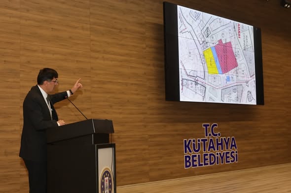 Kütahya'da Pazar Esnafı ile Masaya Oturuldu: Fiziki Koşullar İyileştiriliyor