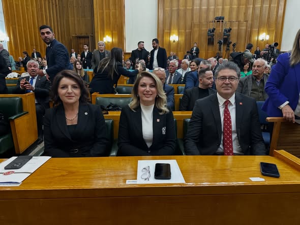 Ensar Aytekin'den CHP Grup Toplantısı Sonrası İlke Vurgusu