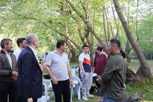 Marmara Adalar'da Hıdırellez Coşkusu: Baharın Müjdecisi Piknikte Buluşturdu