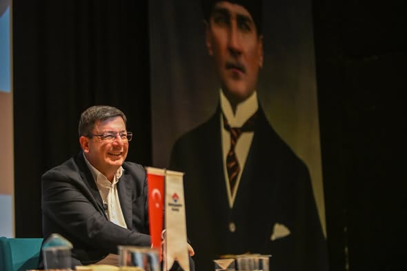 Çanakkale Belediyesi, Bahçeşehir Koleji'nde Gençlerle Kariyer Buluşmasında
