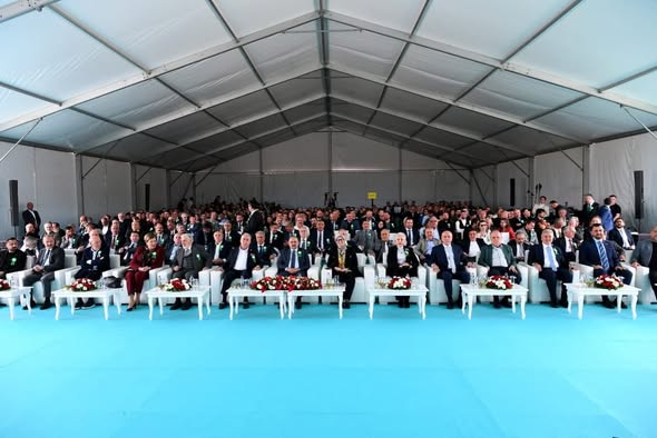 Balıkesir'e Yeni Kozmetik Fabrikası: Eyüp Sabri Tuncer Yatırıma Başladı