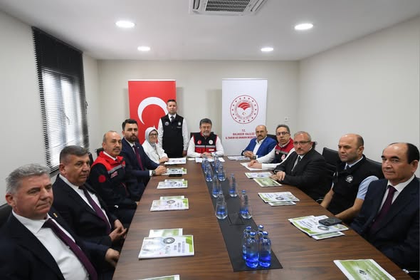 Balıkesir Gönen'de Dev Sera Projesinde Son Durum İncelendi