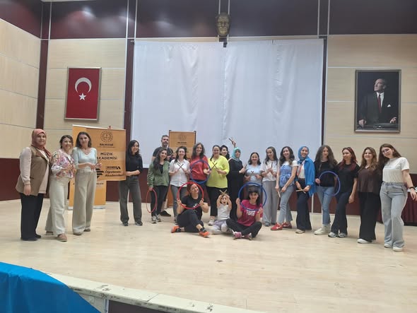 Balıkesir'de Öğretmenler Ritmin Dilini Öğrendi