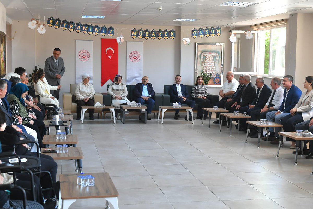 Balıkesir'de Huzurevi Sakinleri ile Anlamlı Bayramlaşma
