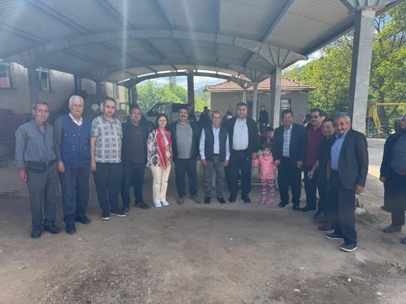 Sındırgı'da Belediye Yetkilileri Hayır ve Düğün Cemiyetlerinde Hemşehrileriyle Buluştu