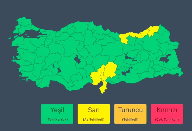 Güneydoğu ve Karadeniz'de Kuvvetli Sağanak Uyarısı: 8 İl Risk Altında