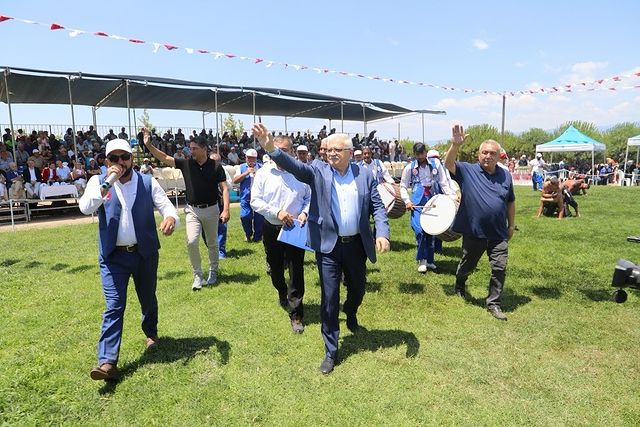 8. Burhaniye Kızıklı Yağlı Pehlivan Güreşleri İçin Geri Sayım Başladı