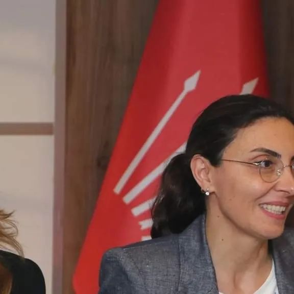 CHP Bursa Milletvekili Nurhayat Altaca Kayışoğlu'ndan Kadın Kolları'na Ziyaret