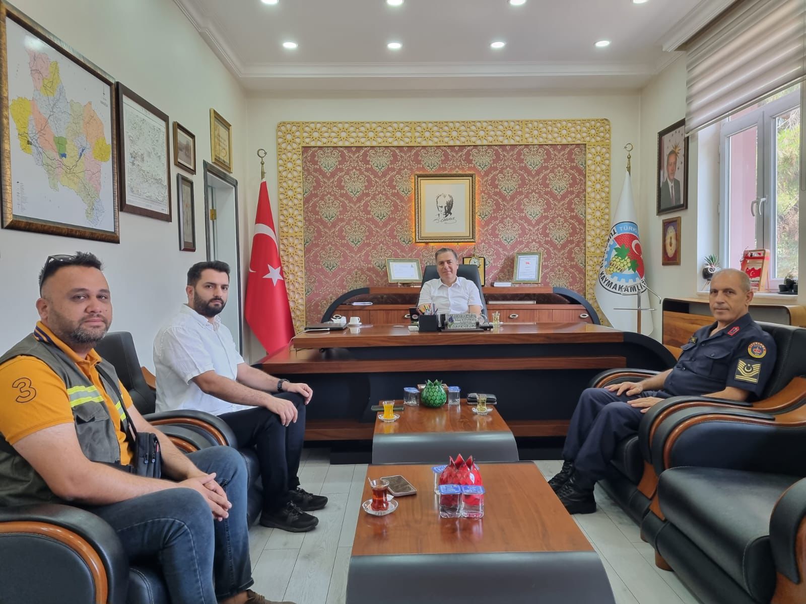 Gazetecilik 5n1k: Turgutlu İlçesinde Elektrik Kesintilerine İlişkin Yapılan Toplantıda Alınan Tedbirler Görüşüldü