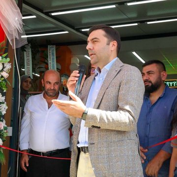 Balıkesir Ticaret Odası, 6N Market Yeni Şubesinin Açılışında Büyük İlgi Gördü