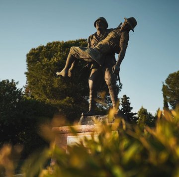 Mehmetçiğe Saygı Anıtı Çanakkale Tarihi Alanında Bulunuyor