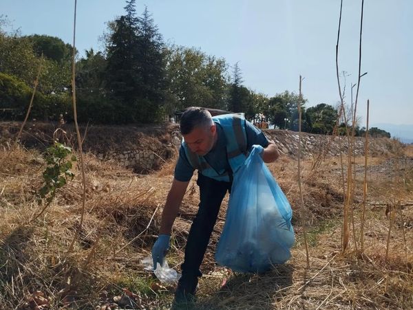 Kiraz Belediyesi, Küçük Menderes Nehri'nde Temizlik Gerçekleştirdi