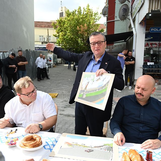 Biga Belediyesi, Esnaf ile Kahvaltı Etkinliği Düzenledi