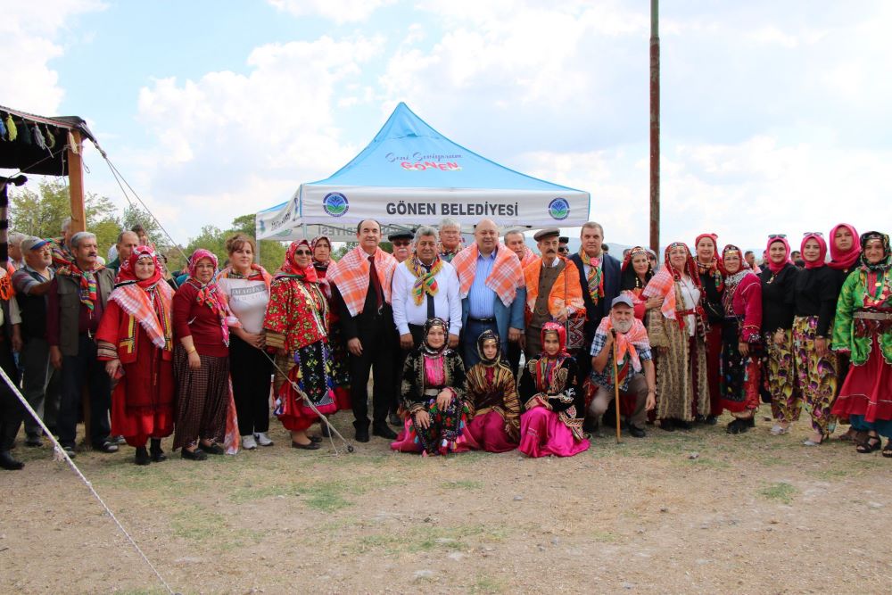 Yoğun Katılımla Gerçekleştirilen Yörük Festivali