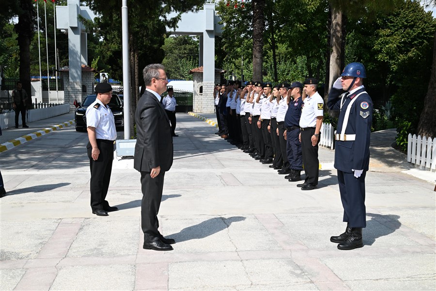 Vali Enver Ünlü, Kurumlara Veda Ziyaretleri Gerçekleştiriyor