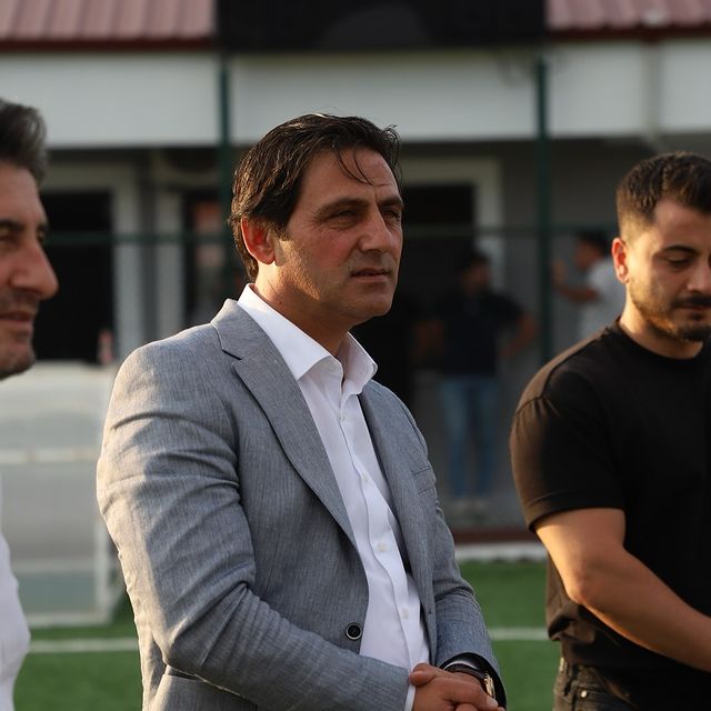 Selendi Belediye Başkanı Murat Daban, Selendi Belediyespor’un Antrenmanına Katıldı